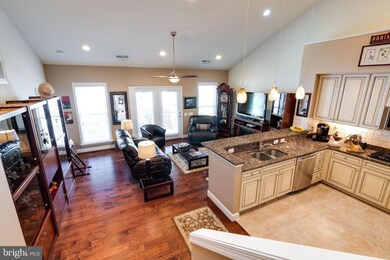 8416 Stargazer Lily Ct, Lorton, VA 22079 - photo 3