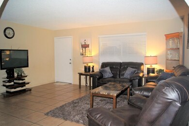 Livingroom...