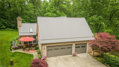 SPORTING A BEAUTIFUL 3 YEAR OLD METAL ROOF! AND TH