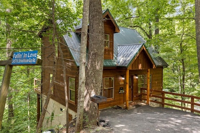 02-2457 N School House Gap Rd-01