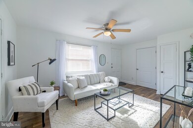 8529 Chestnut Oak Rd, Parkville, MD 21234 - photo 4