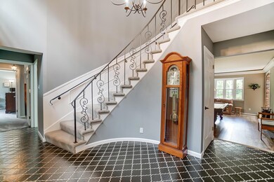 6214 Cherry Hill Dr, Columbus, OH 43213 - photo 6