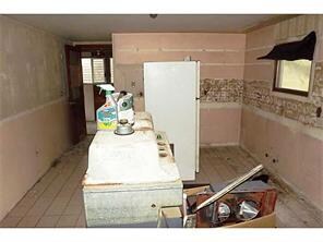 636 4th Ave, Woonsocket, RI 02895 - photo 3