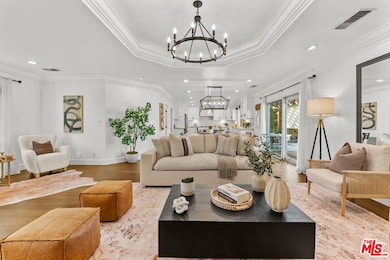 5525 Cantaloupe Ave, Sherman Oaks, CA 91401 - photo 2