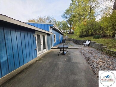 922 N Water St, Clinton, MO 64735 - photo 3