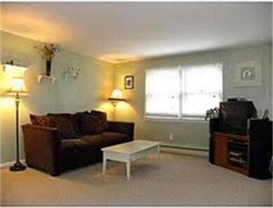 11 Pine St unit 4, Newburyport, MA 01950 - photo 3