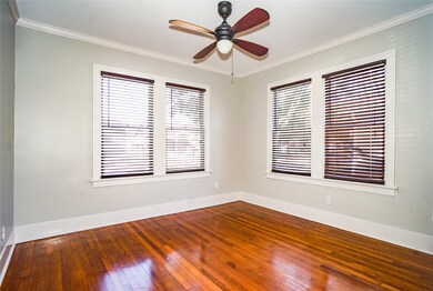 722 W Temple St, Houston, TX 77009 - photo 5