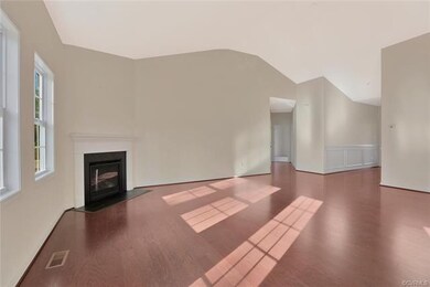 5801 Reedy Springs Dr, North Chesterfield, VA 23237 - photo 4