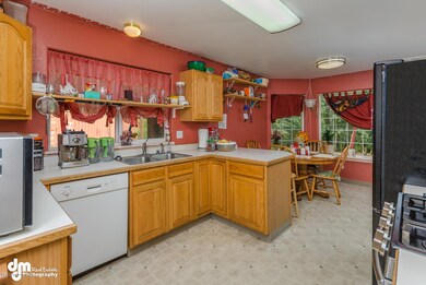 Kitchen/Dining Area