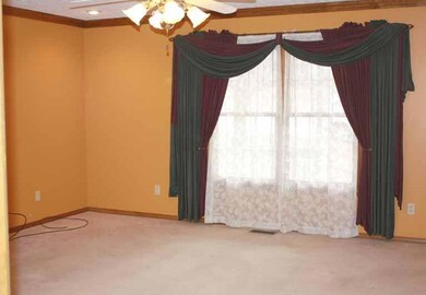 4 Living Room.jpg