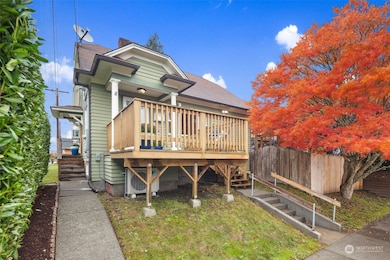 1713 20th St, Everett, WA 98201 - photo 2