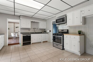 13-web-or-mls-13136 New Holland St, Holl