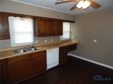 2624 109th St, Toledo, OH 43611 - photo 5