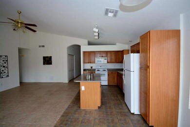 KITCHEN/FAMILY ROOM