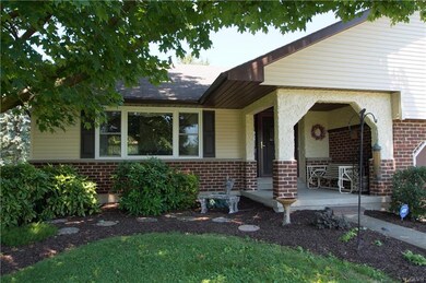 7433 Franks Dr, Bath, PA 18014 - photo 2