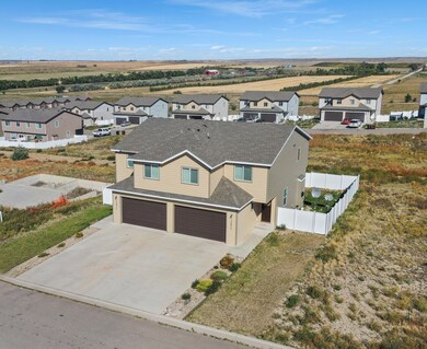 13673 Karen St, Williston, ND 58801 - photo 3