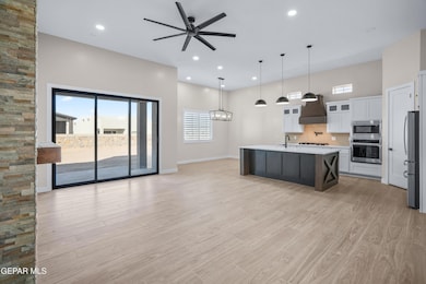 1802 Schyler Love Ln, El Paso, TX 79928 - photo 3