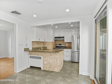10-web-or-mls-2-river-ln