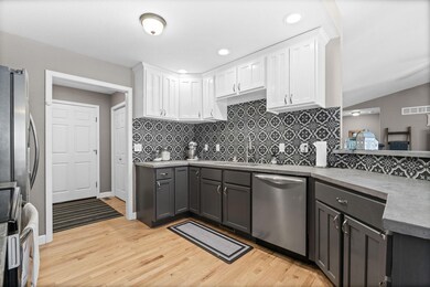 10390 Stoney Creek Ct, New Bloomfield, MO 65063 - photo 3