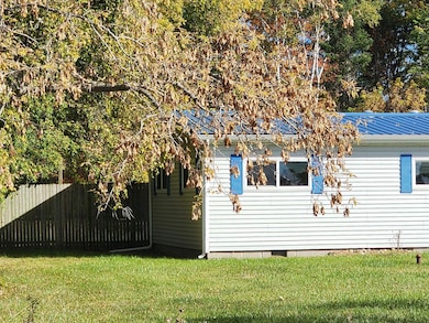 4154 N Mackinaw Rd, Pinconning, MI 48650 - photo 6