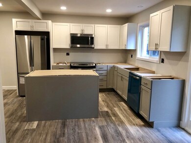 A5 Stonehedge Dr, South Burlington, VT 05403 - photo 2