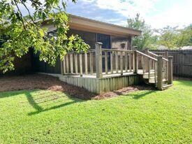 47 Clairmont Cir, Laurel, MS 39440 - photo 5