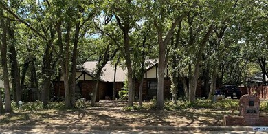 3003 Springdale Ln, Duncan, OK 73533 - photo 2