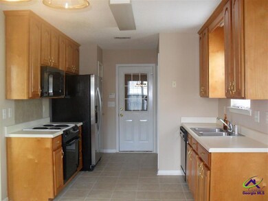 306 Tyson Glen Dr, Warner Robins, GA 31088 - photo 2