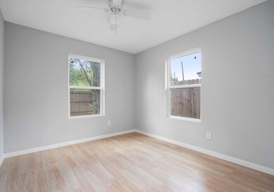 6918 Liverpool St, Houston, TX 77021 - photo 6