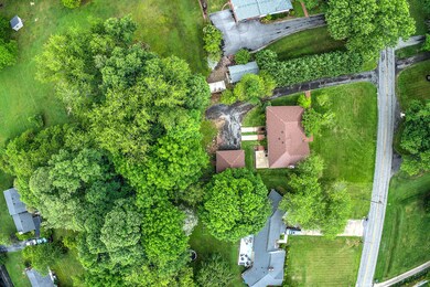 1735 Holston Dr-3