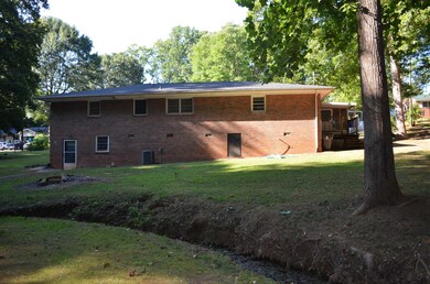 431 W 9th St, Siler City, NC 27344 - photo 2