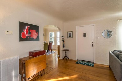4 Entry area