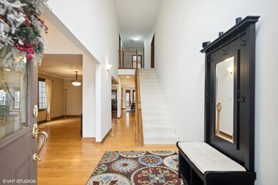 386 N Larch Ave, Elmhurst, IL 60126 - photo 2