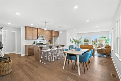 1402 Newport Ln, Raymore, MO 64083 - photo 2