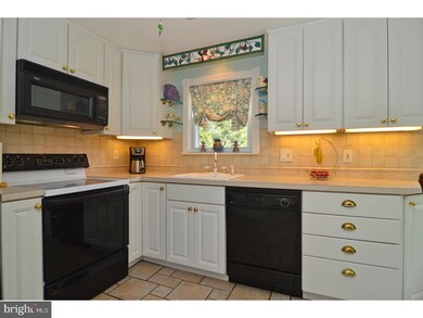 105 Pine St, Reading, PA 19607 - photo 5