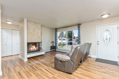 Living Room-20200817-8308