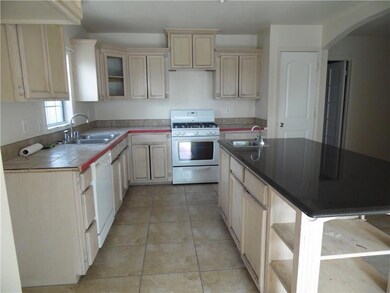 10204 Suez Dr, El Paso, TX 79925 - photo 6