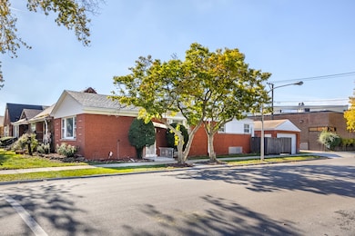 unlisted-address, Chicago, IL 60617 - photo 4