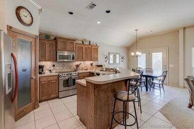 1921 E Queens St, Broken Arrow, OK 74012 - photo 4