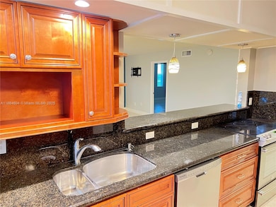 The Royal Palm at Plantation unit 101, Plantation, FL 33317 - photo 7