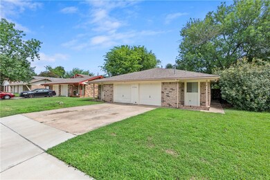 1711 Lawyer St unit B, College Station, TX 77840 - photo 2