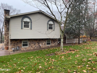 1016 S Carlisle Ln, Altoona, PA 16602 - photo 2