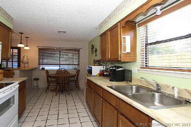 3112 S 216th East Ave, Broken Arrow, OK 74014 - photo 6