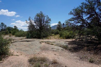 Granite adds interest to Lot
