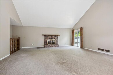 10170 Edelweiss Cir, Shawnee, KS 66203 - photo 3