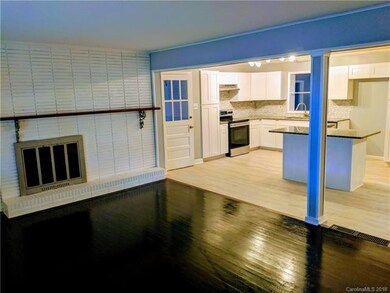 205 N Greenbriar Rd, Statesville, NC 28625 - photo 4