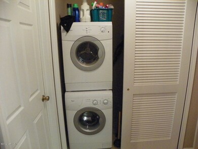 Stacked Washer Dryer Conveys