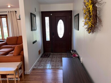 972 Riverview Rd, Schenectady, NY 12309 - photo 2