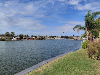 2135 Waterview Dr, Holiday, FL 34691 - photo 4