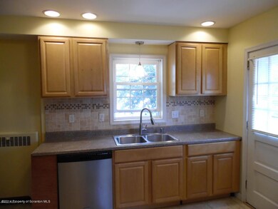 67 Lackawanna Ave, Kingston, PA 18704 - photo 2